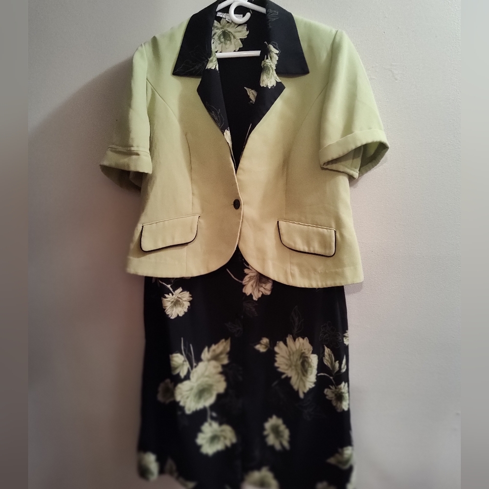 Dressbarn Floral Dress with Light Green Blazer Size 18W